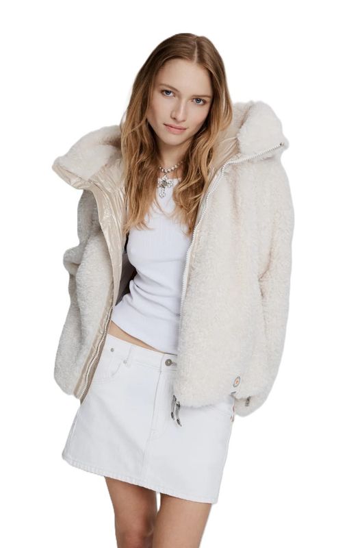 Ginny Shaggy Short White