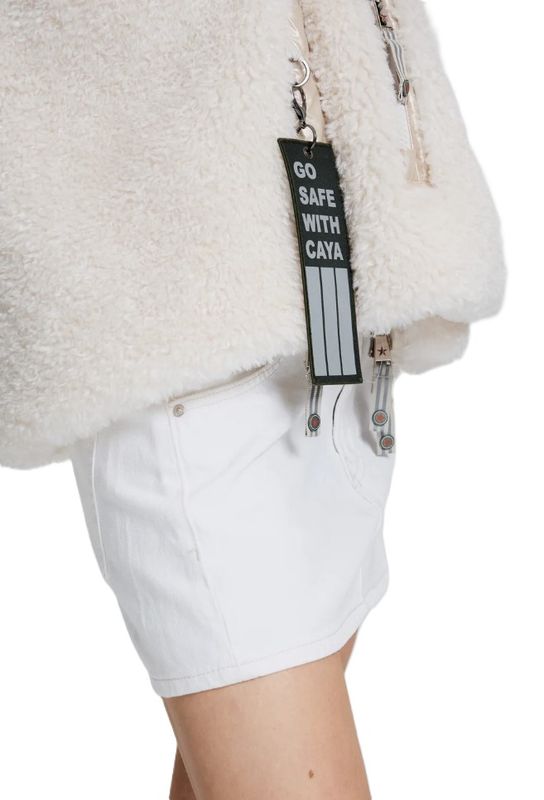 Ginny Shaggy Short White
